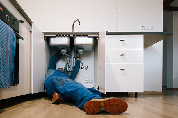 Professional Plumbing technician working in Edinburg, TX